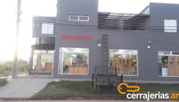 Deusich Muebles - San Salvador