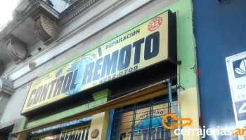 El Universo Del Control Remoto - C1029Aab Cdad. Autónoma De Buenos Aires