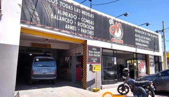 Neumarelli Neumáticos - La Falda