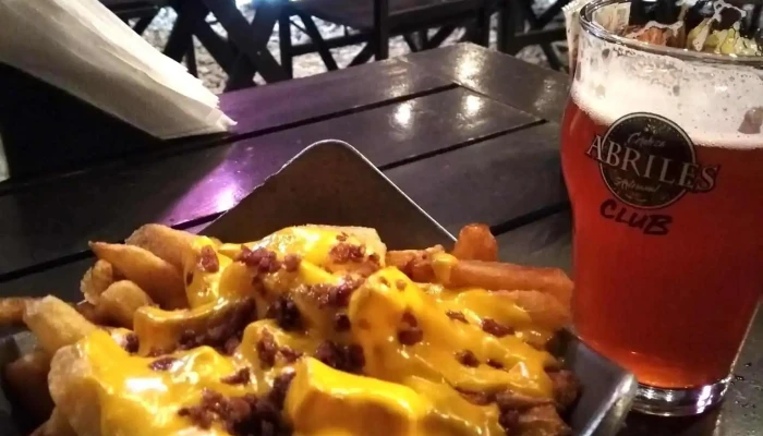 Abriles Cerveceria Papas Fritas Con Queso - Río Cuarto