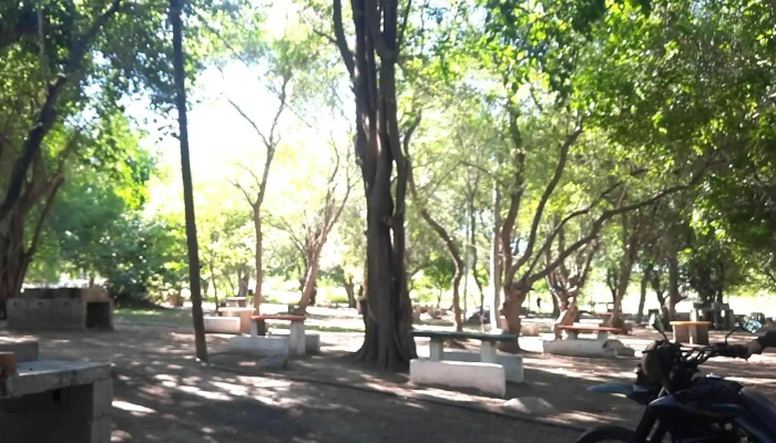 Camping El Arenal -  Instagram - La Puerta