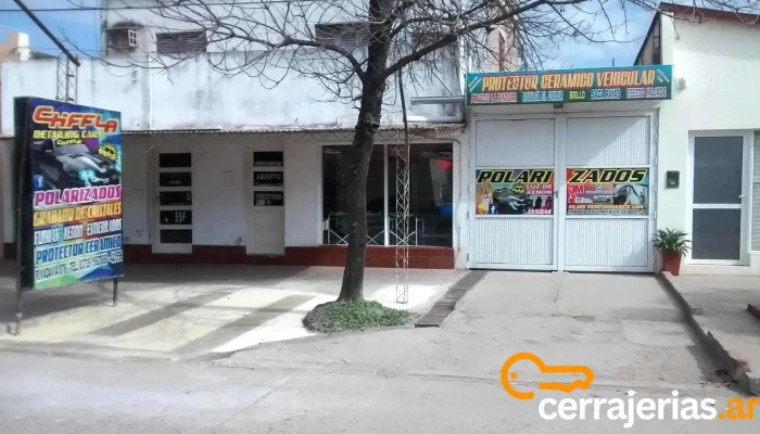 Chiffla Polarizados 20 Años En La Zona - Rivadavia 876 Chiffla Polarizados 20 Años En La Zona - Rivadavia 876