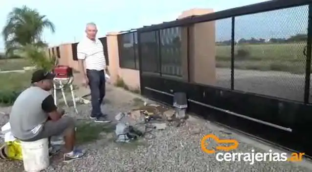 Fabrica De Aberturas De Aluminio De Hector Rosso -  Del Propietario - Tostado