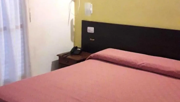 Hotel Orel -  Habitaciones - Sáenz Peña