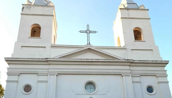 Iglesia Catedral De Resistencia -    Parroquia San Fernando Y Santo Cura Brochero Direccion - Resistencia