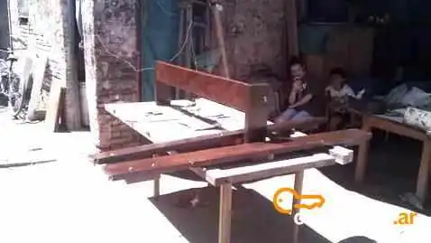 Mb Restauracion De Carpinteria Cama Mesa Sillas Puertas Ventanas Persianas De Maderas Y Plasticas Mas Recientes - La Carlota