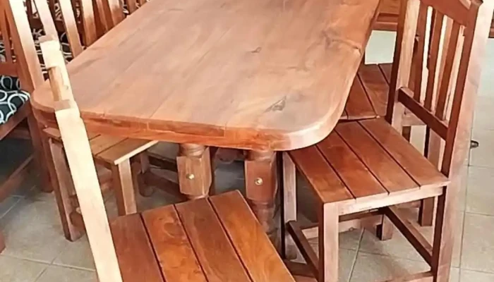 Muebles de algarrobo F y M - Villa Mercedes