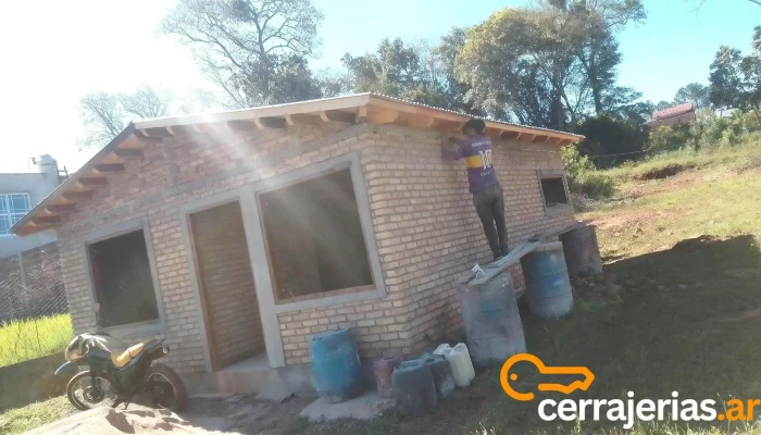 Naomi Construcciones -  Horario - Dos de Mayo