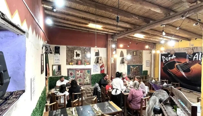 Nazareno Resto Bar -  Ambiente - Tilcara