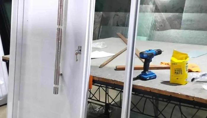 Ncaberturas De Aluminio Puerta - Vera y Pintado
