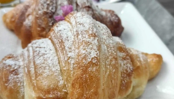 Petit Patisserie -  Croissant - Luján de Cuyo