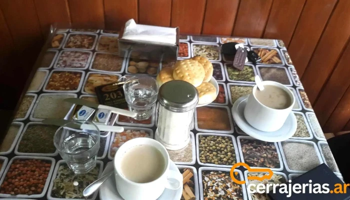 Residencial Mariangel -  Comida Y Bebida - San Fernando del Valle de Catamarca