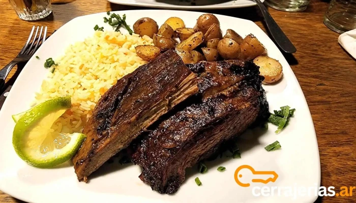 Restaurant Sirvinacu Comida Y Bebida - Tilcara