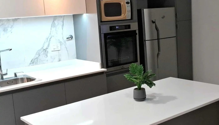 Veo -    Amoblamiento De Cocina Mamparas Para Banos Instagram - Rosario