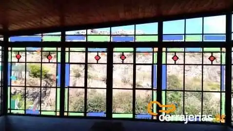 Vidrieria Santa Lucia - Carpintería de Aluminio - La Calera